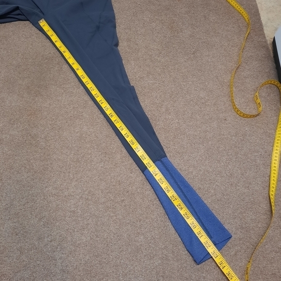 ATHLETA (Medium) Pile Tight Gray - Picture 8 of 8